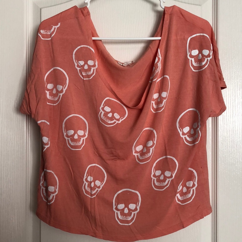Crop top with skull design